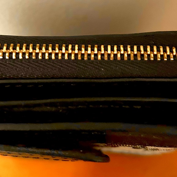 Celine Wallet - Great Used Condition - Picture 11 of 12